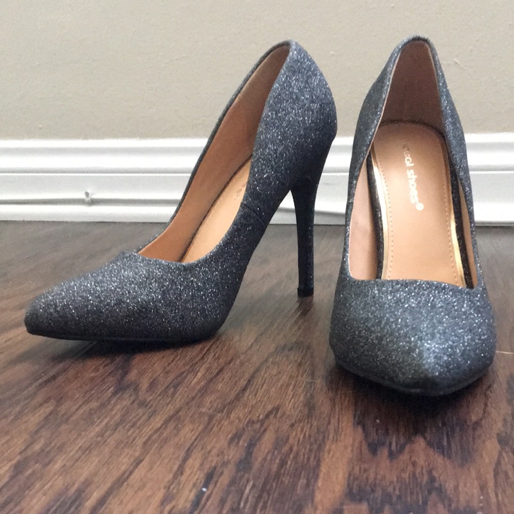 High heels 👠 black silver